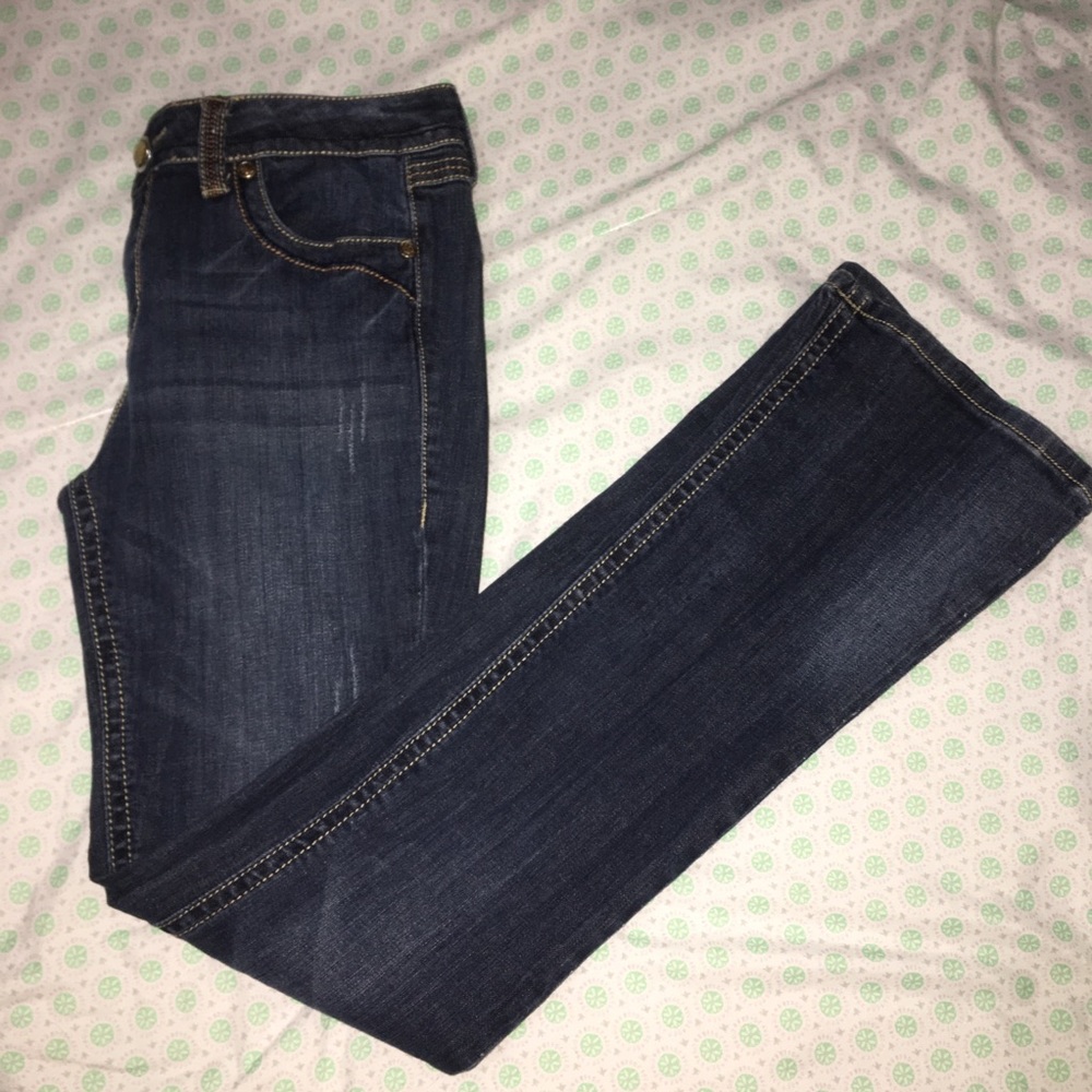 BOOT CUT JEANS